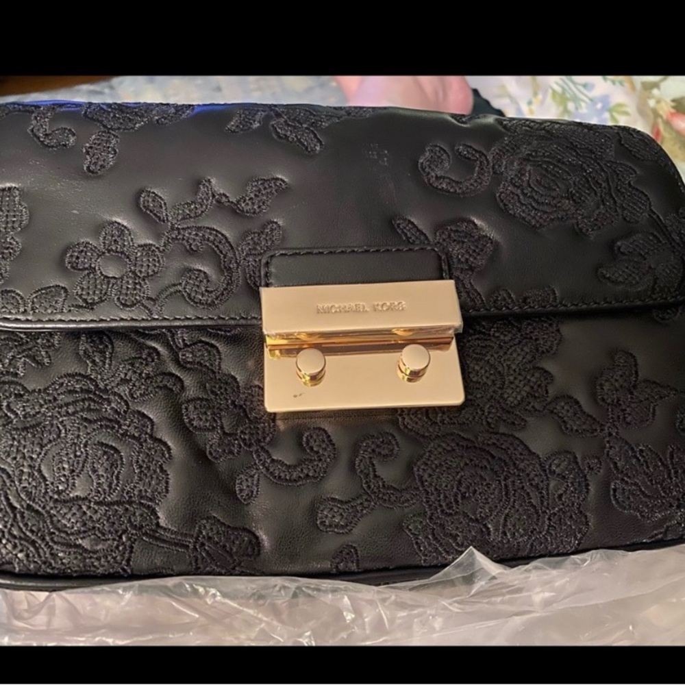 Michael Kors Sloan Shoulder Bag